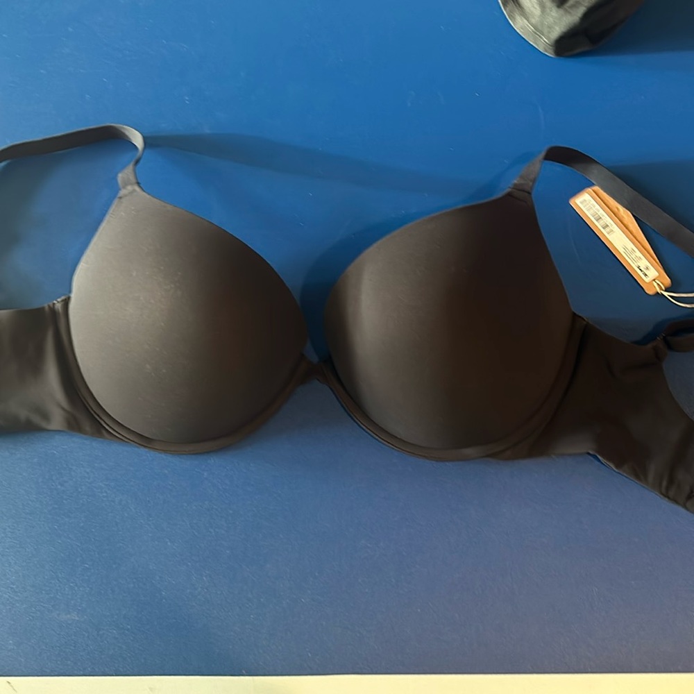 Skims push up bra in onyx 32DDD